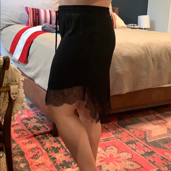 BCBGeneration Black Lace-Lined Skirt - Picture 5 of 6